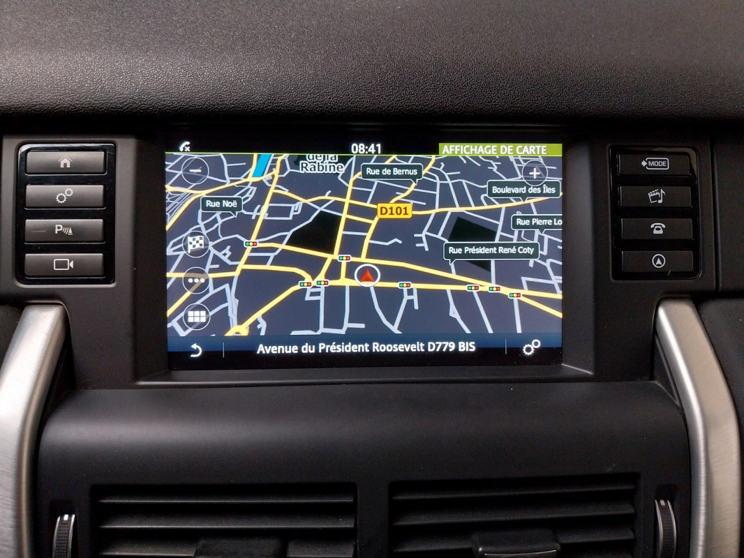 Land Rover Discovery Sport — 19