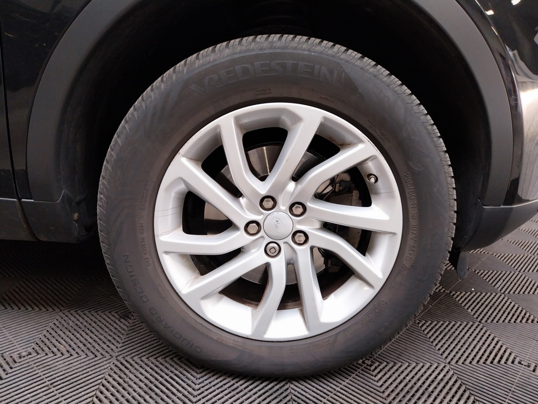 Land Rover Discovery Sport — 22