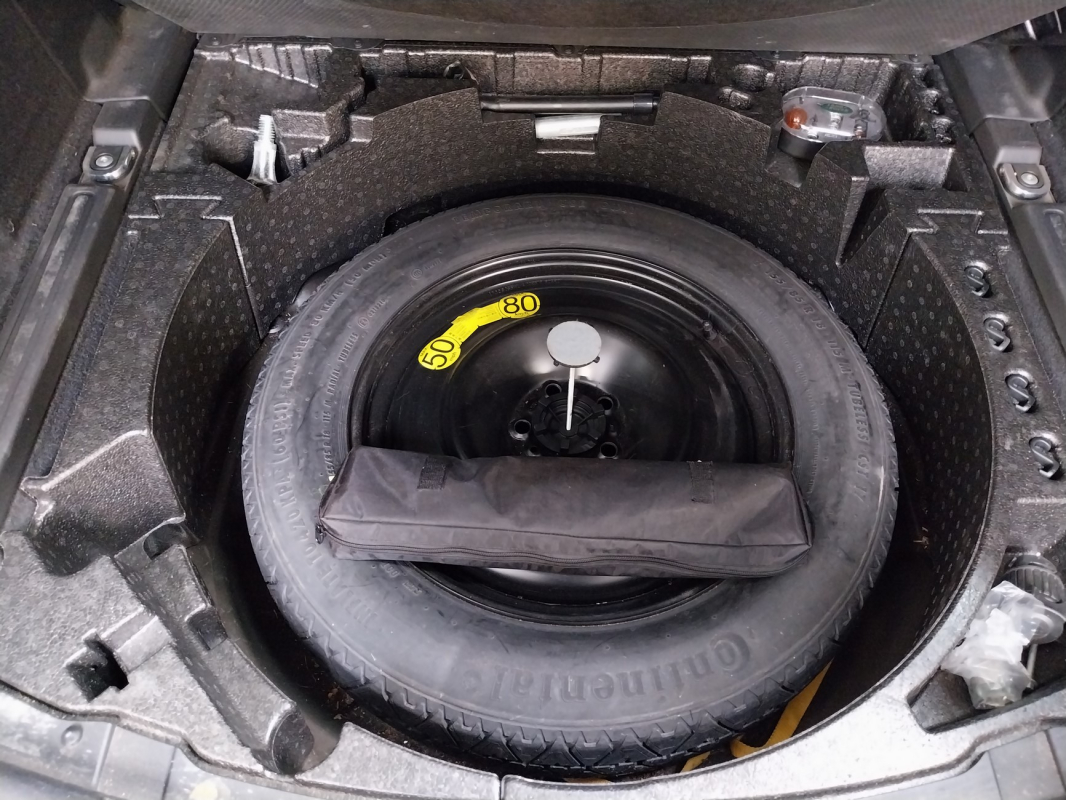 Land Rover Discovery Sport — 28