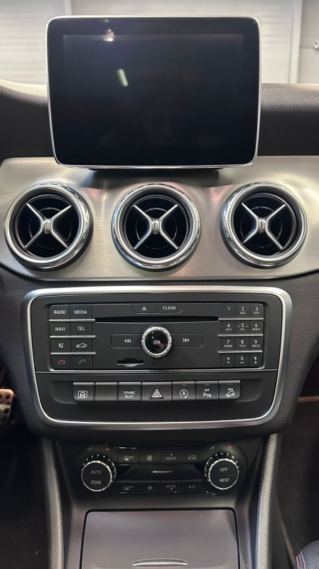 Mercedes GLA — 24