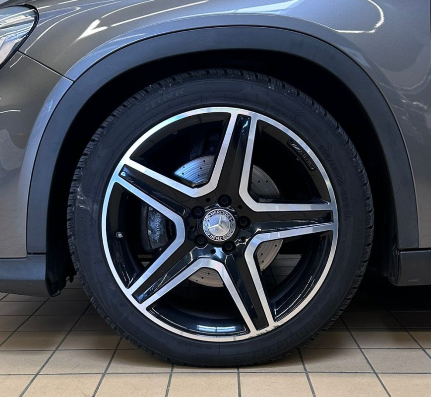 Mercedes GLA — 34