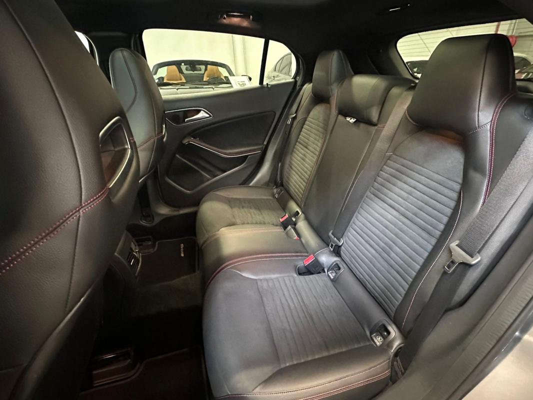Mercedes GLA — 16