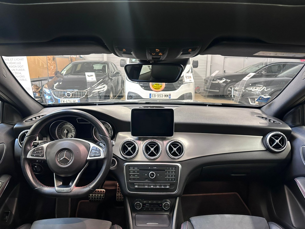 Mercedes GLA — 14