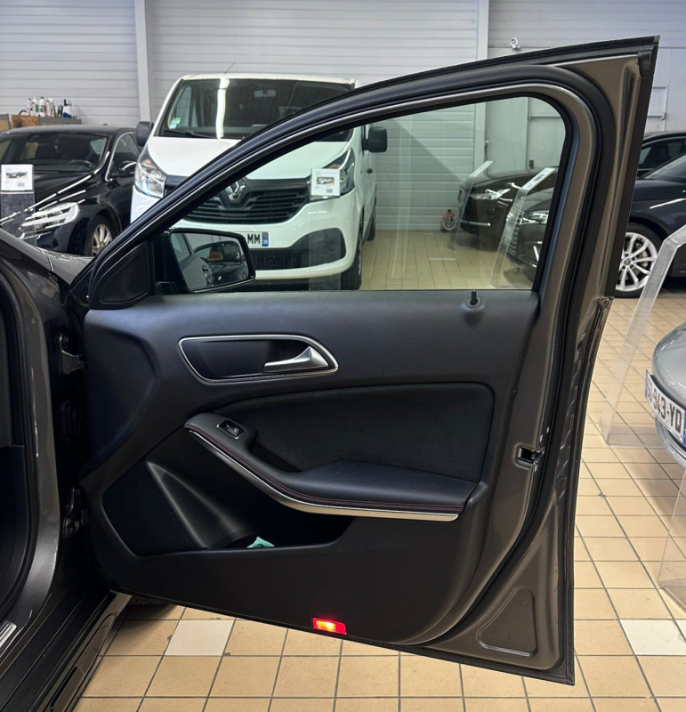 Mercedes GLA — 31