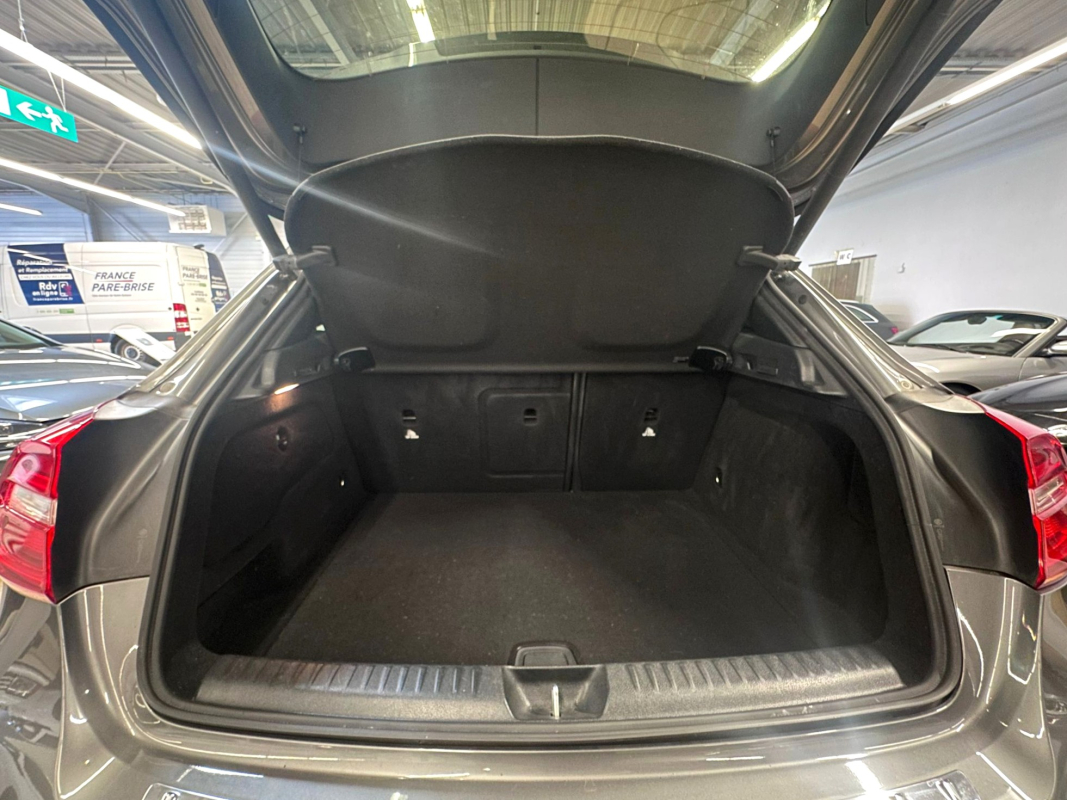 Mercedes GLA — 21