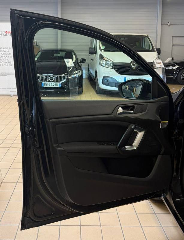 Peugeot 308 — 30