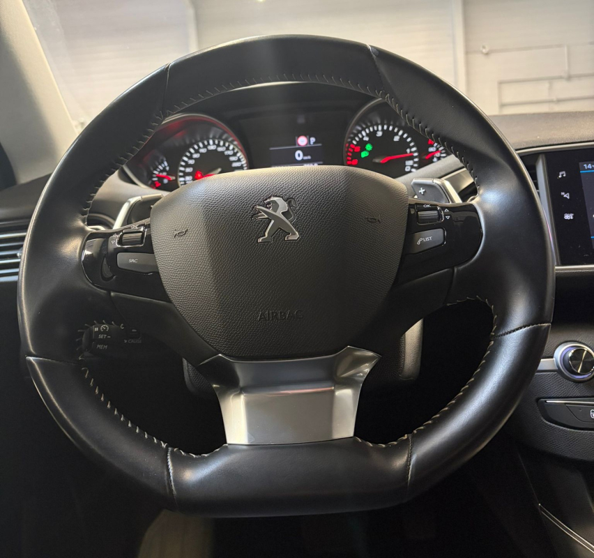 Peugeot 308 — 18