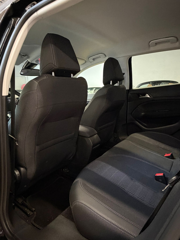 Peugeot 308 — 10