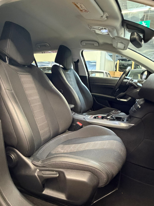 Peugeot 308 — 14