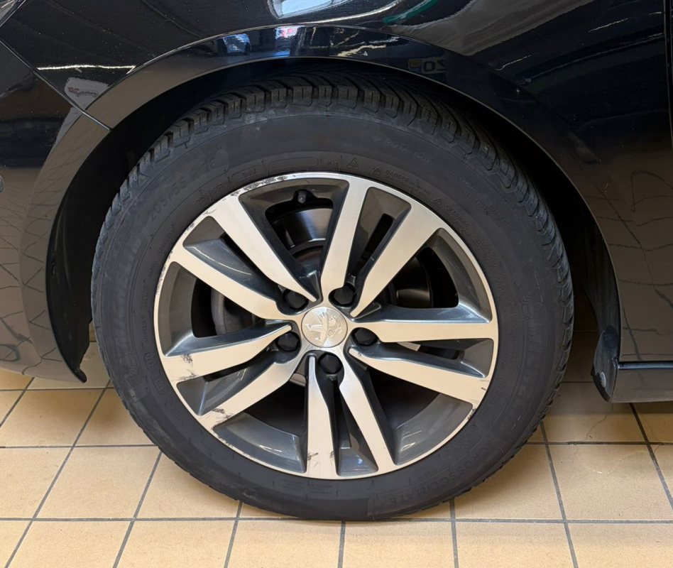 Peugeot 308 — 26