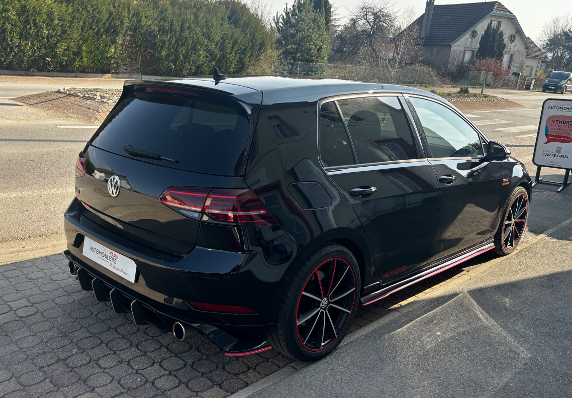 Volkswagen Golf — 4