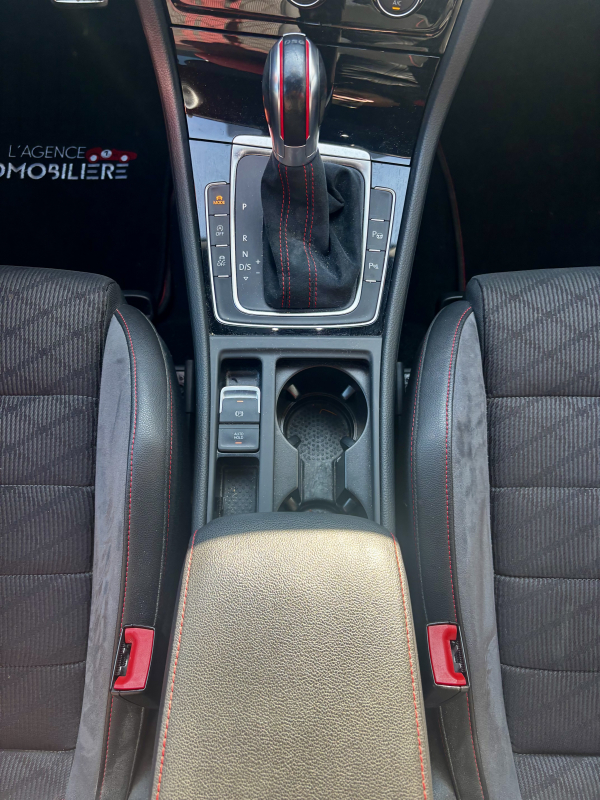 Volkswagen Golf — 26
