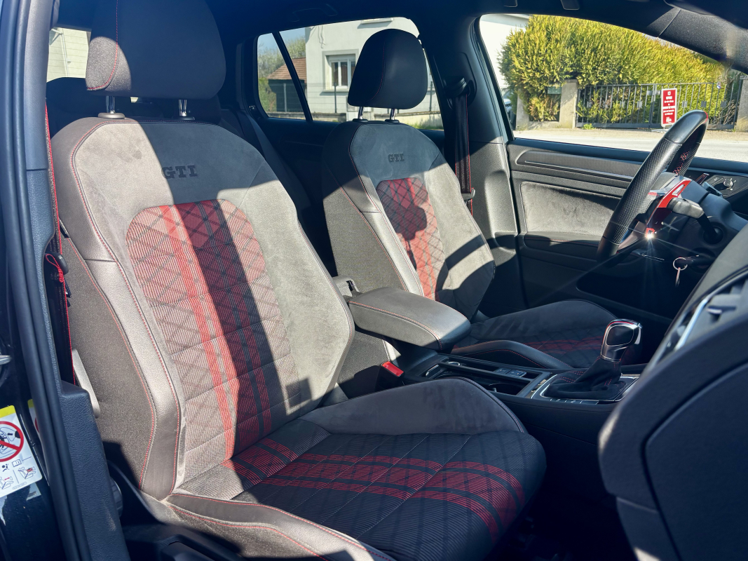Volkswagen Golf — 15