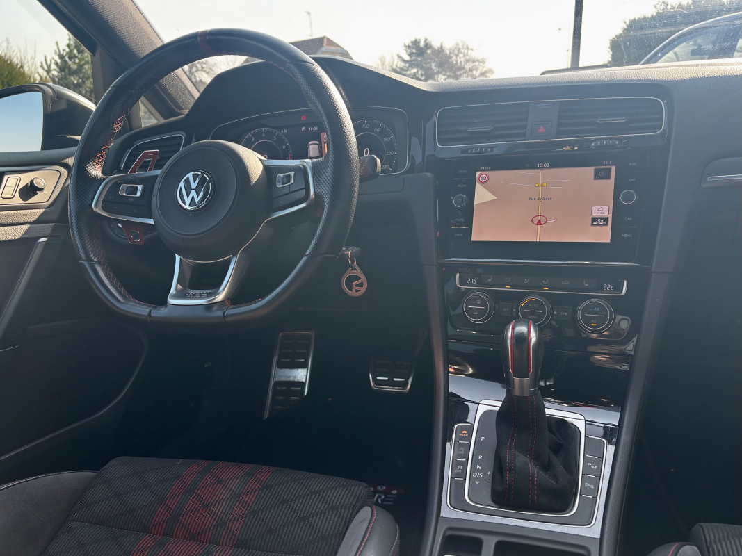Volkswagen Golf — 28