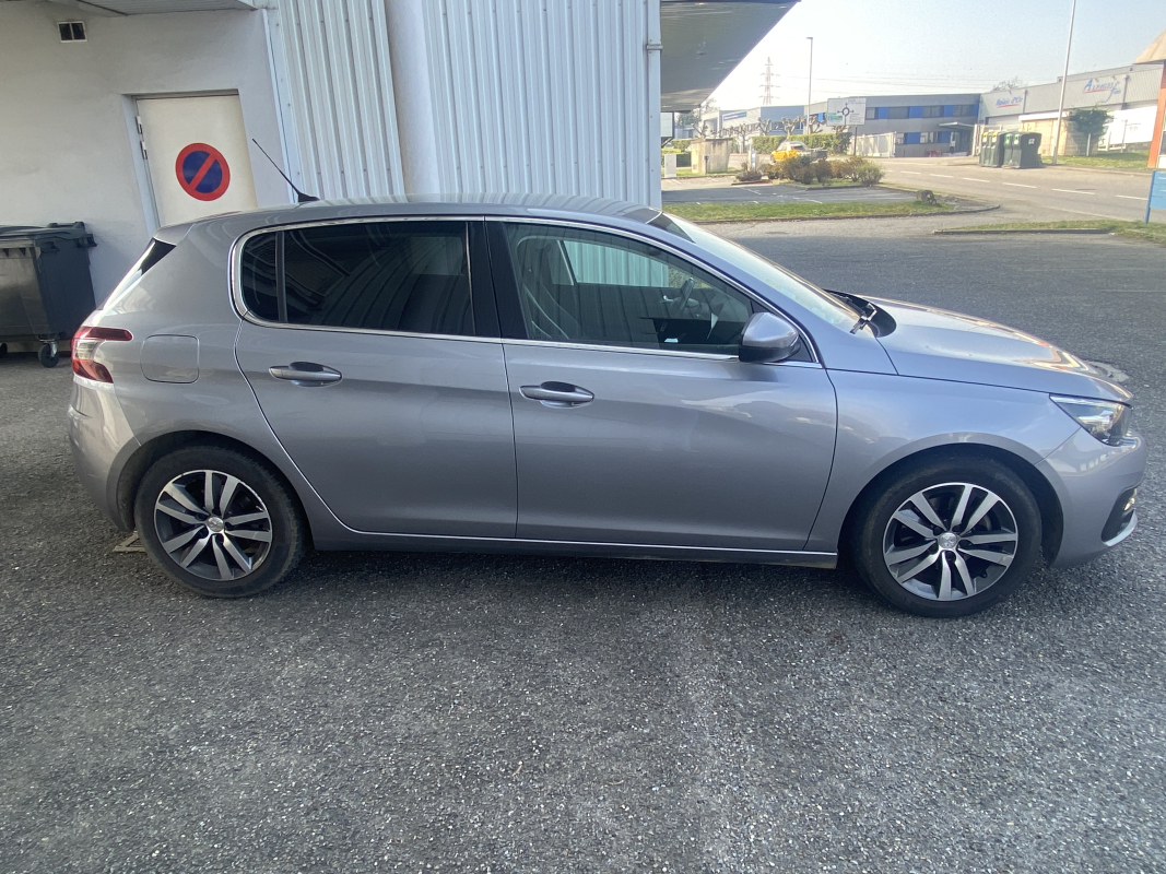 Peugeot 308 — 4