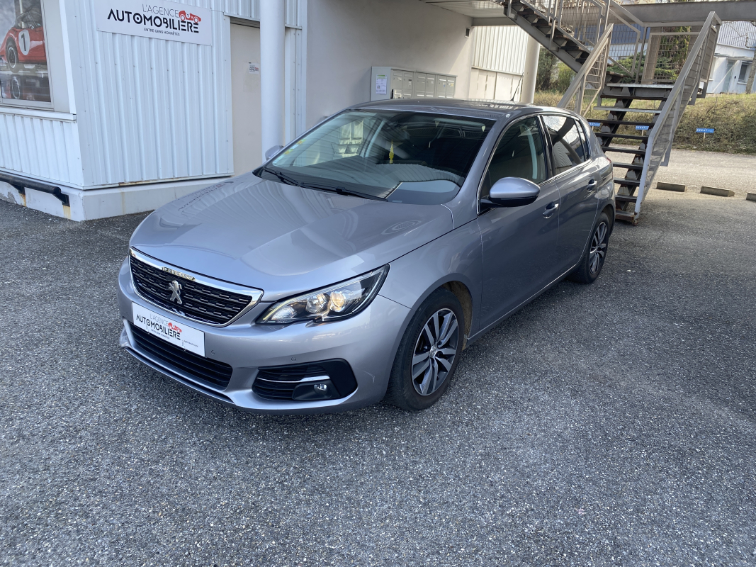 Peugeot 308 — 9