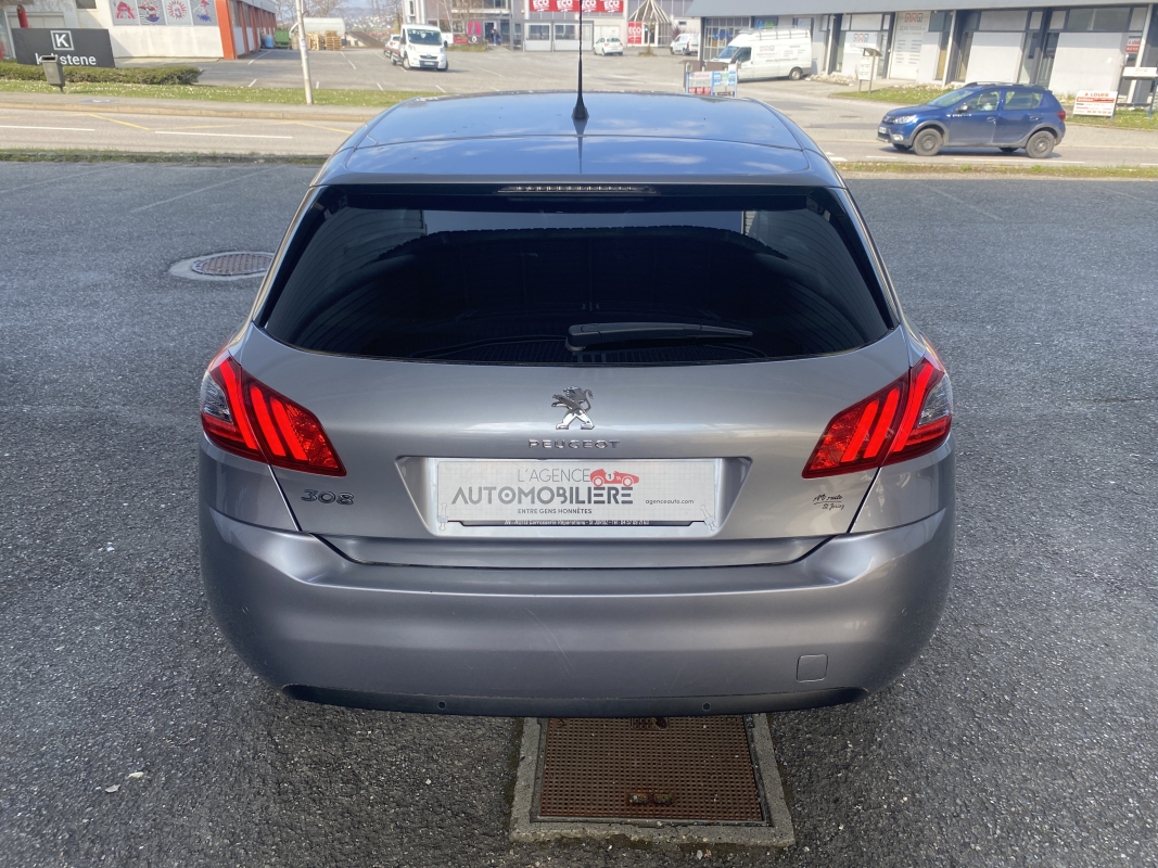 Peugeot 308 — 6