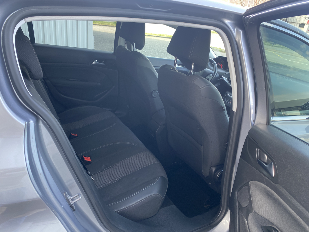 Peugeot 308 — 19
