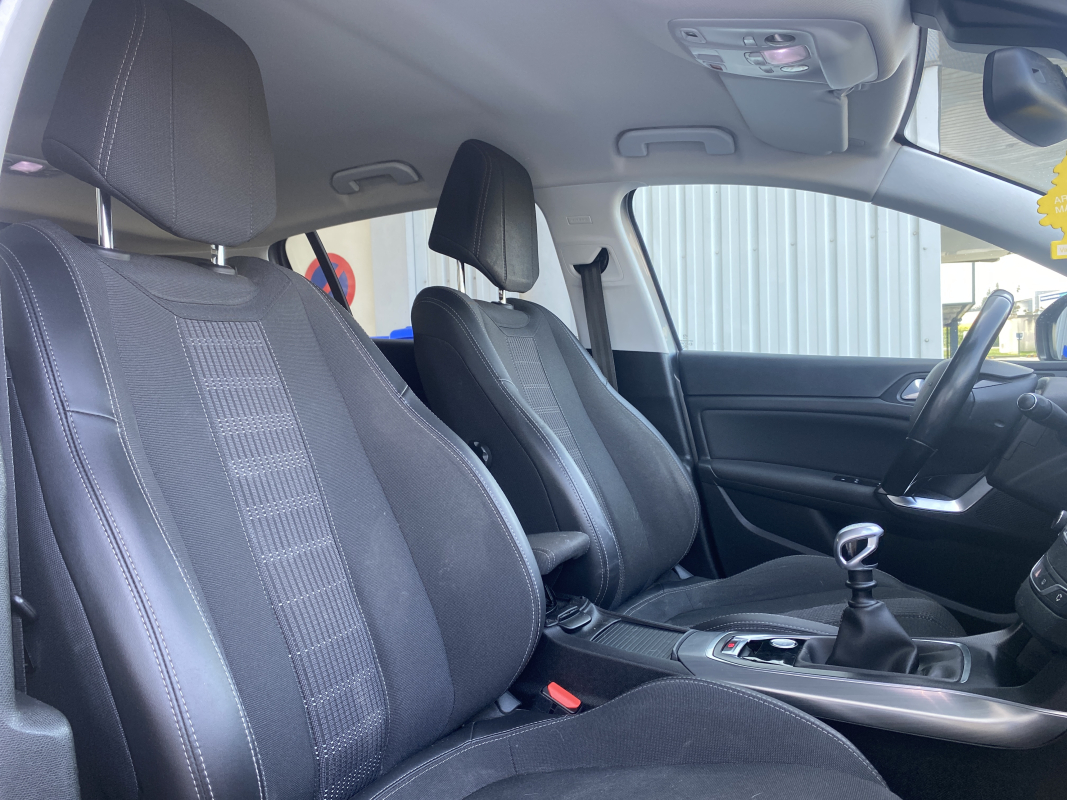 Peugeot 308 — 20