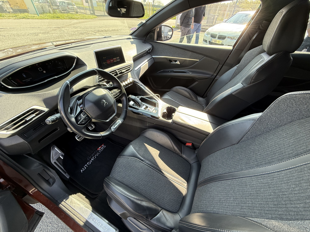 Peugeot 3008 — 11