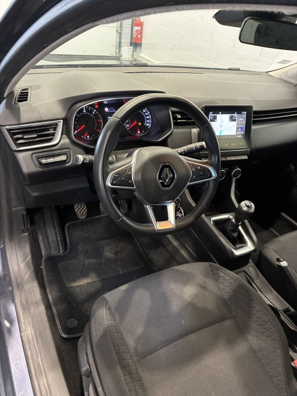 Renault CLIO V — 12