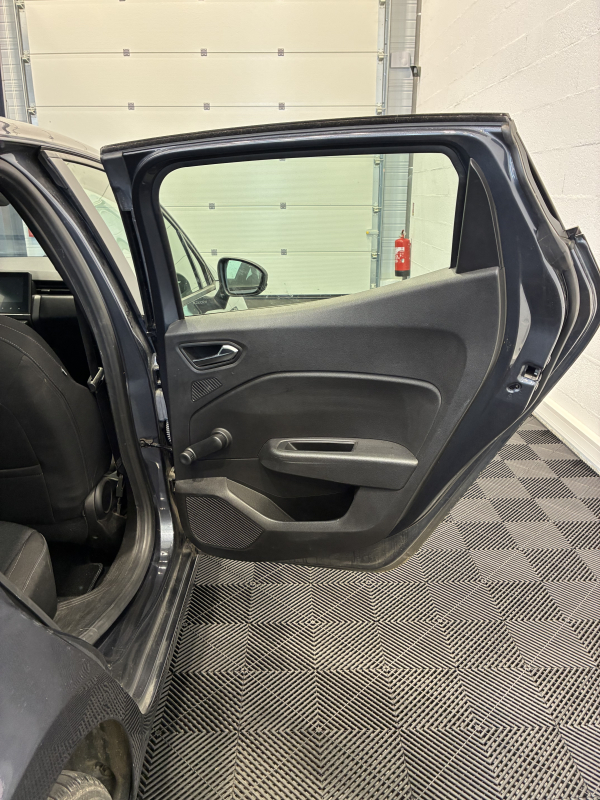 Renault CLIO V — 16