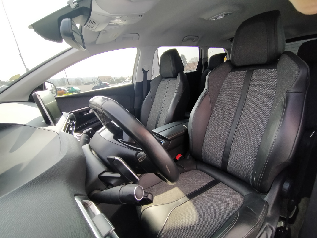 Peugeot 5008 — 9