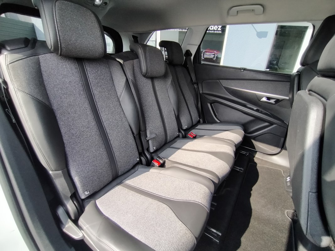 Peugeot 5008 — 14