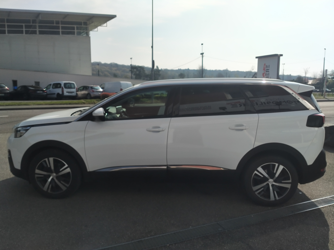 Peugeot 5008 — 4