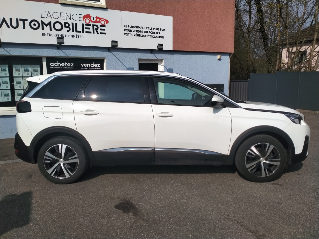 Peugeot 5008 — 8