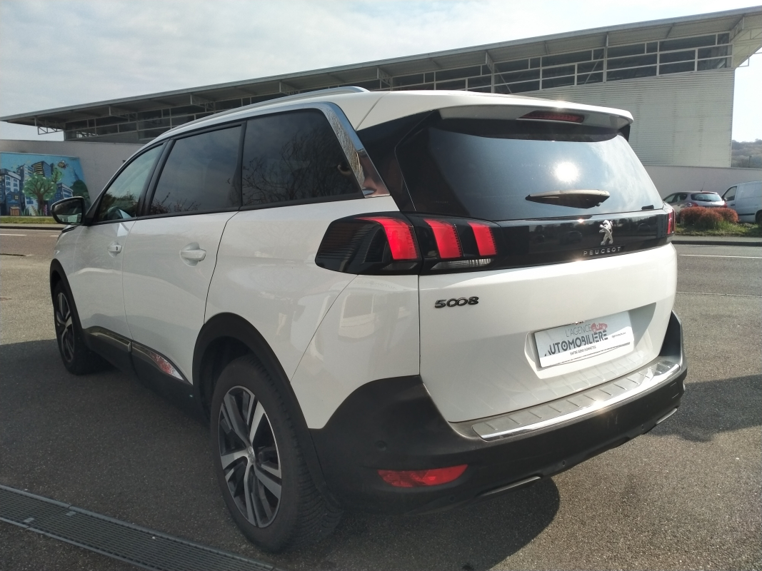 Peugeot 5008 — 5