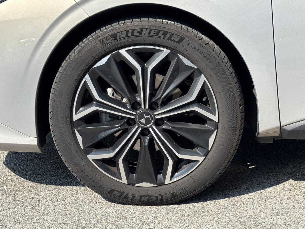 DS DS 4 — 33