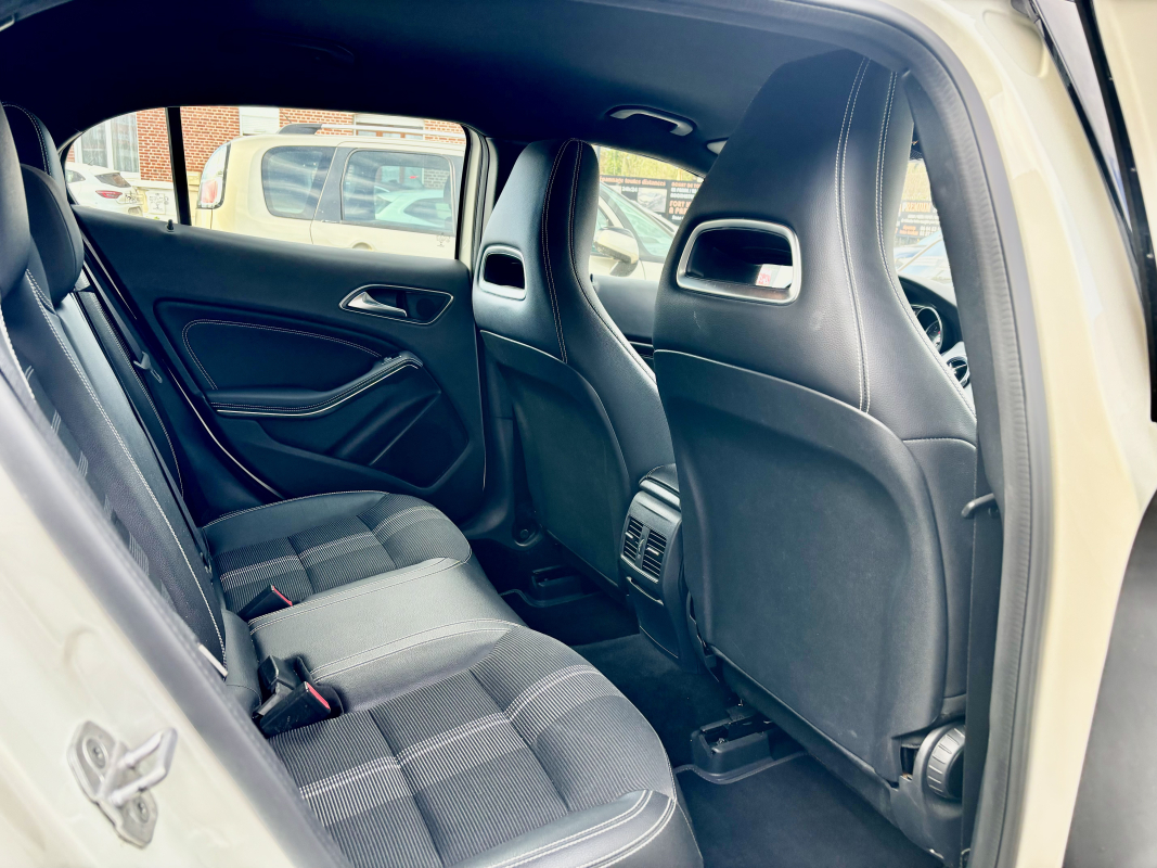 Mercedes Mercedes Gla — 14