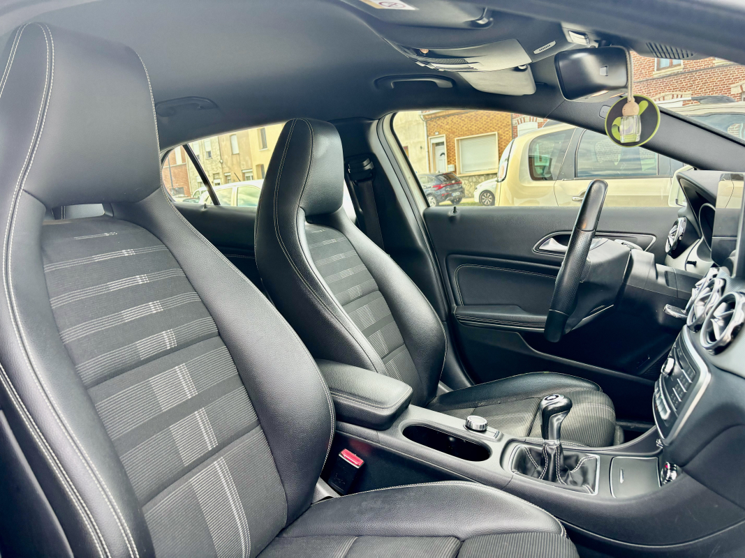 Mercedes Mercedes Gla — 12