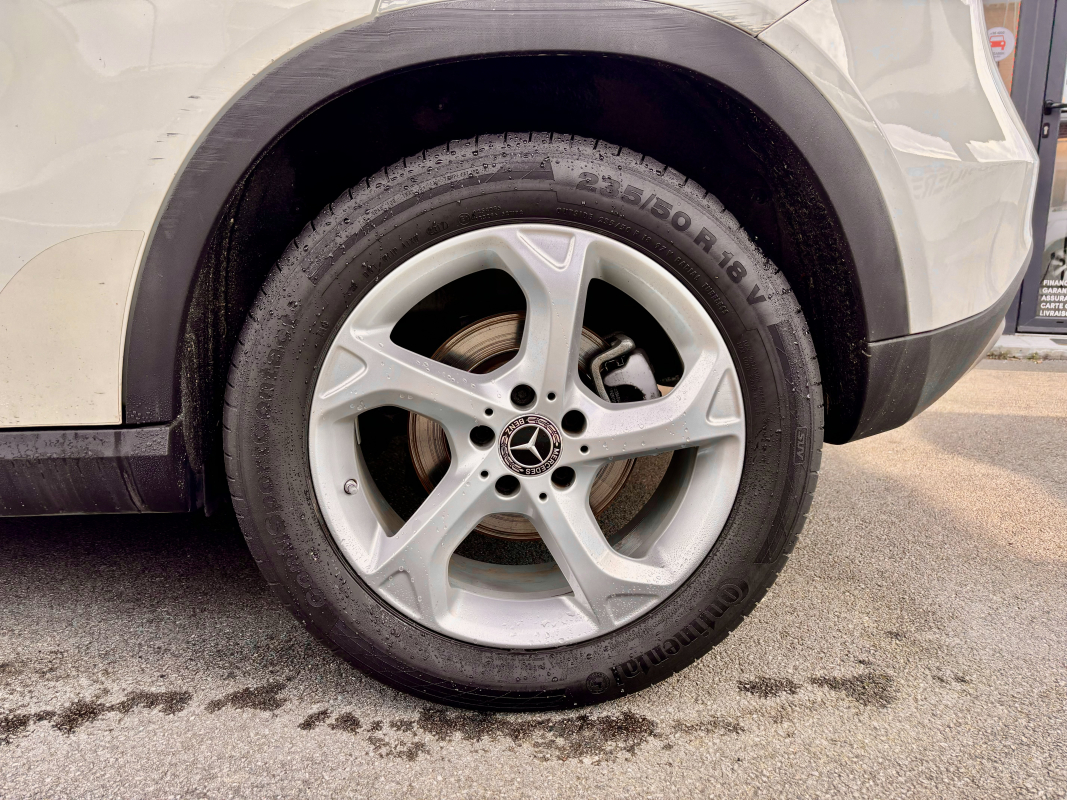 Mercedes Mercedes Gla — 24