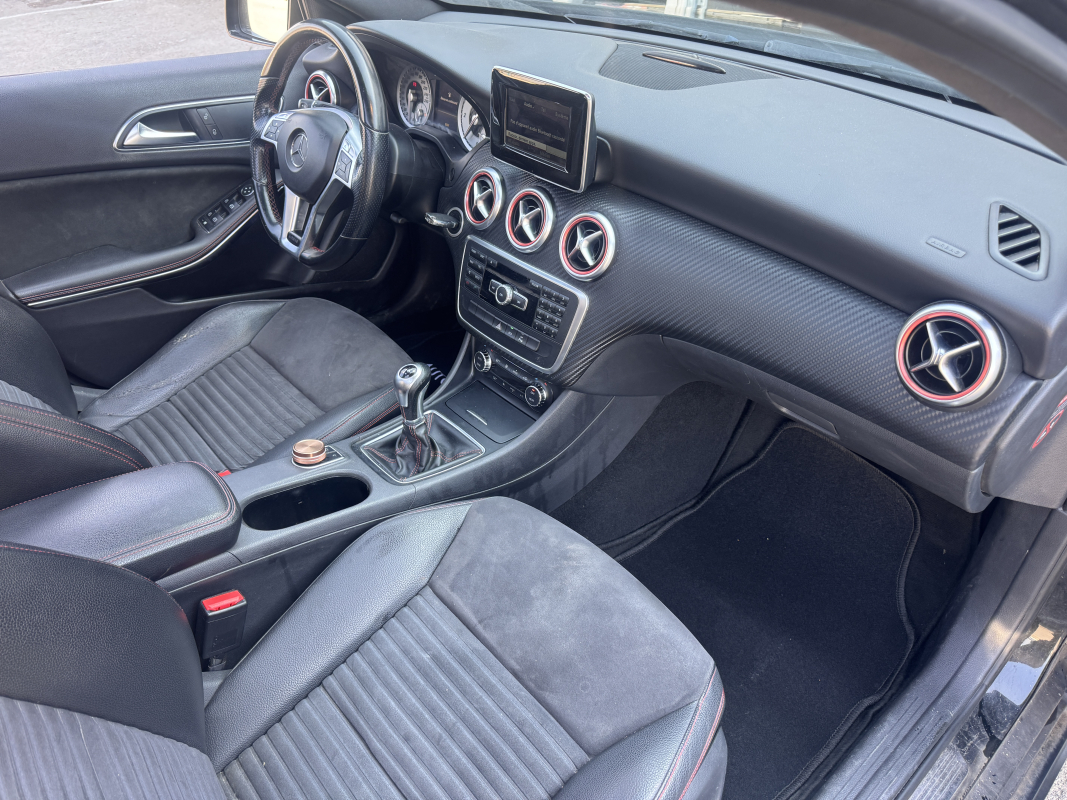 Mercedes Classe A — 17