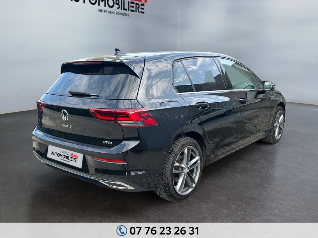 Volkswagen Golf — 3