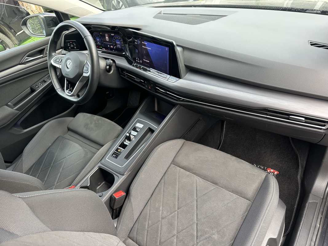 Volkswagen Golf — 8