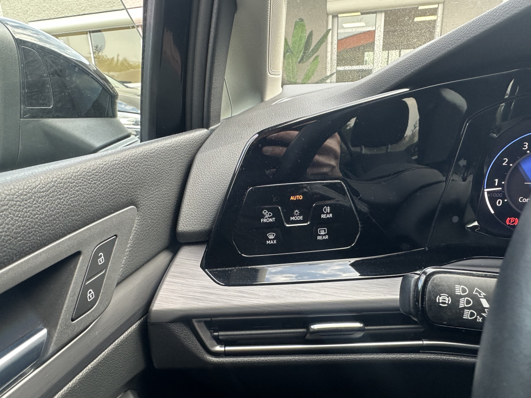 Volkswagen Golf — 21