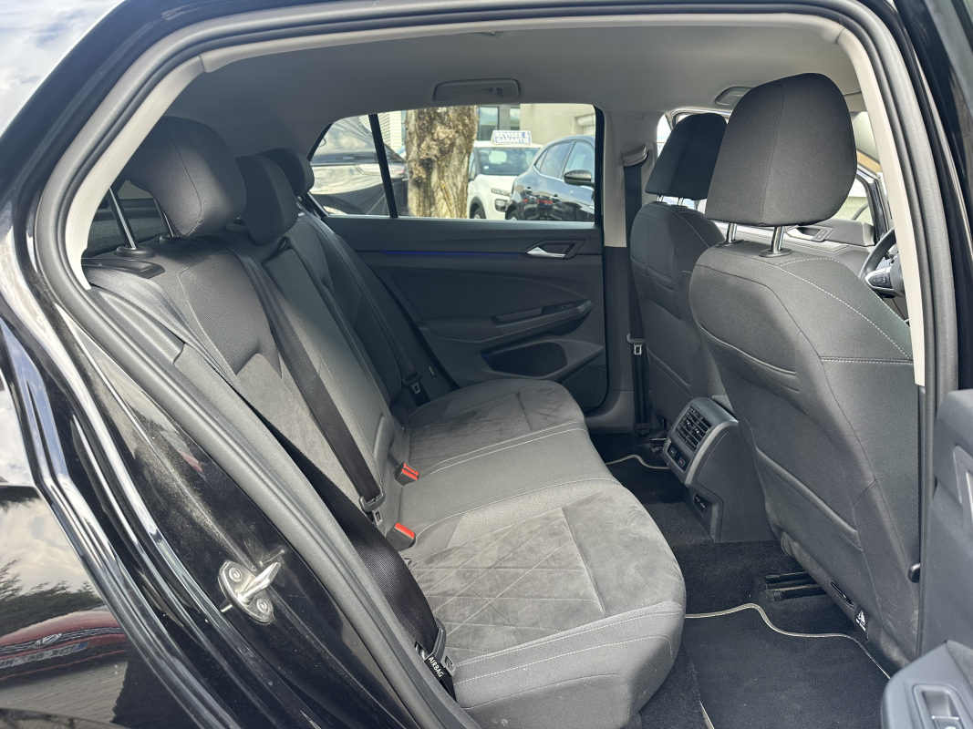 Volkswagen Golf — 11