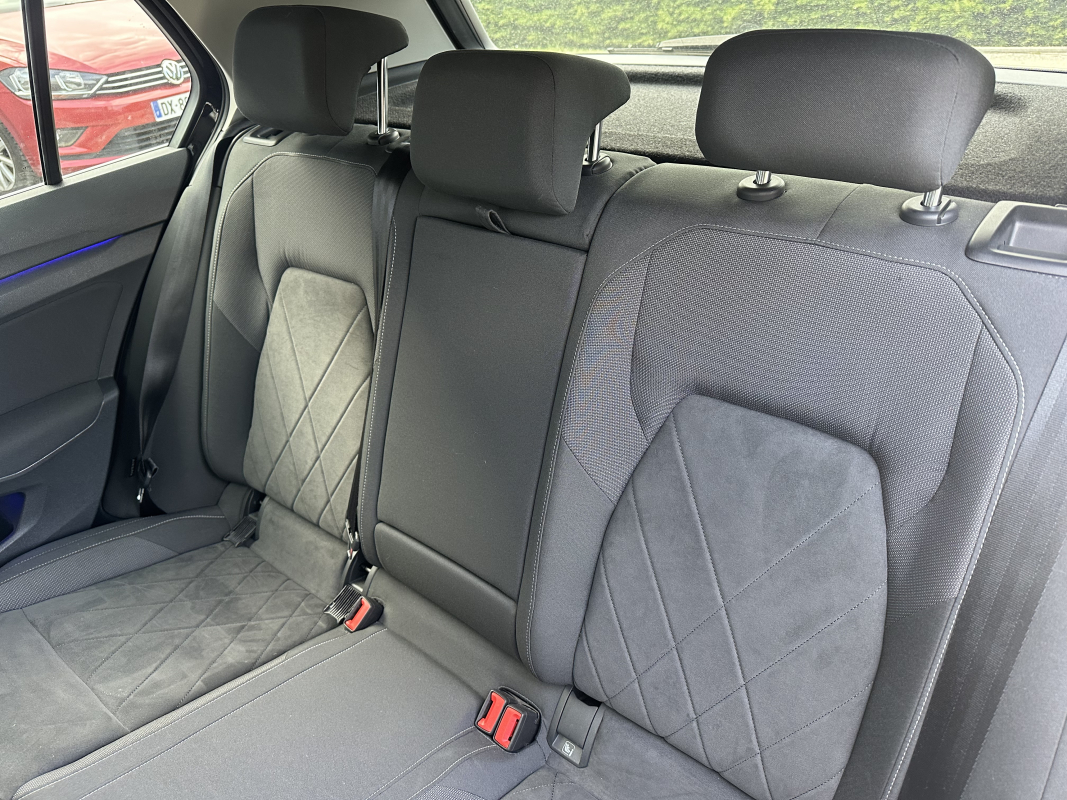 Volkswagen Golf — 14