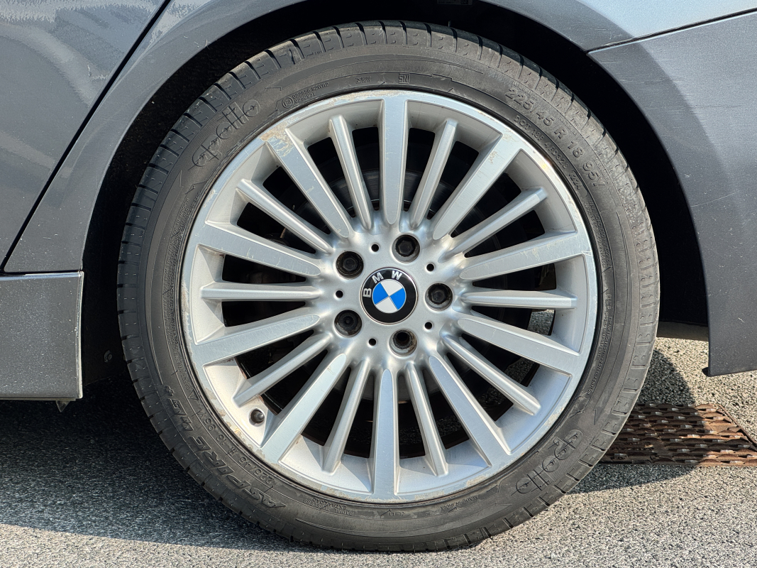 Bmw Série 3 — 40