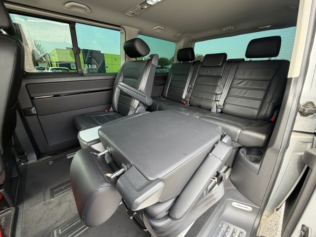 Volkswagen Multivan — 16