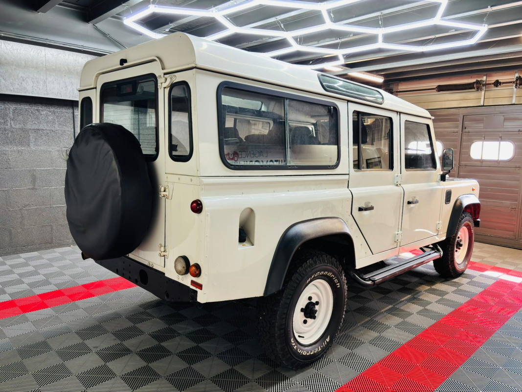 Land Rover Defender — 5
