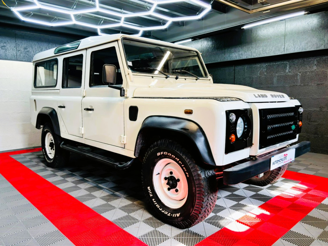 Land Rover Defender — 3