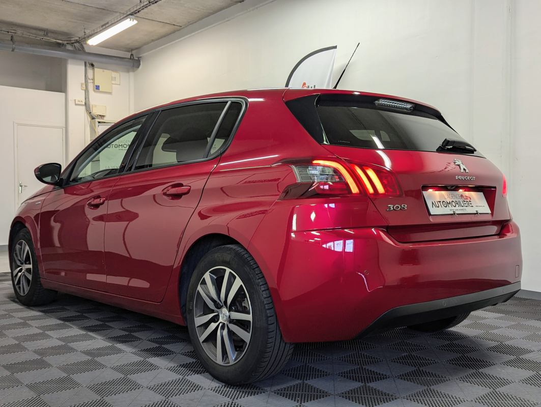 Peugeot 308 — 4