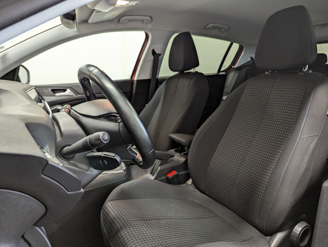 Peugeot 308 — 12