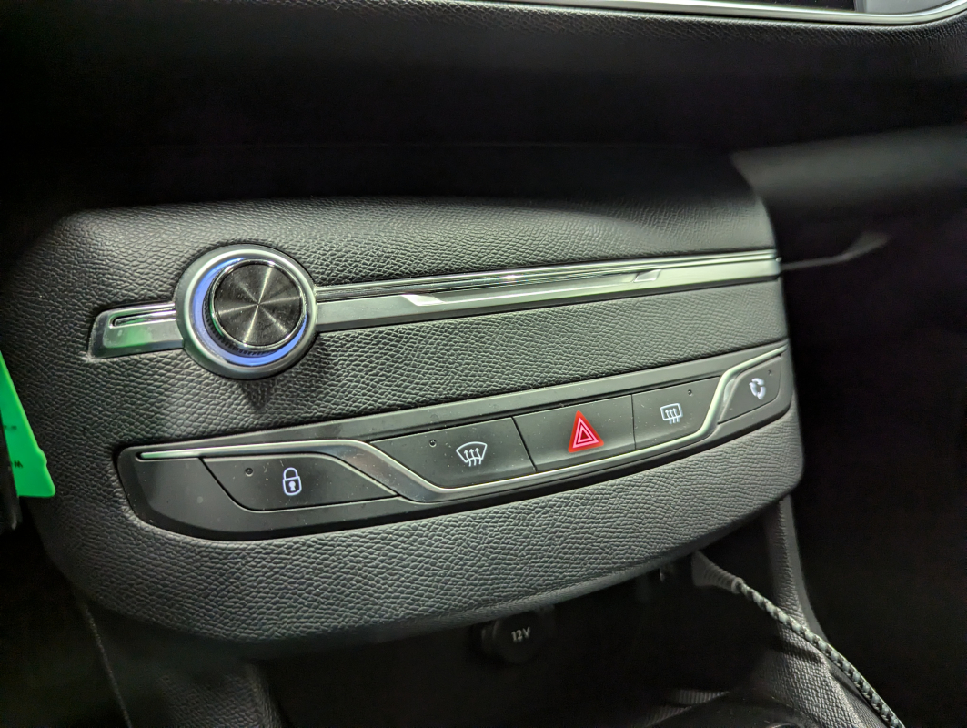Peugeot 308 — 21