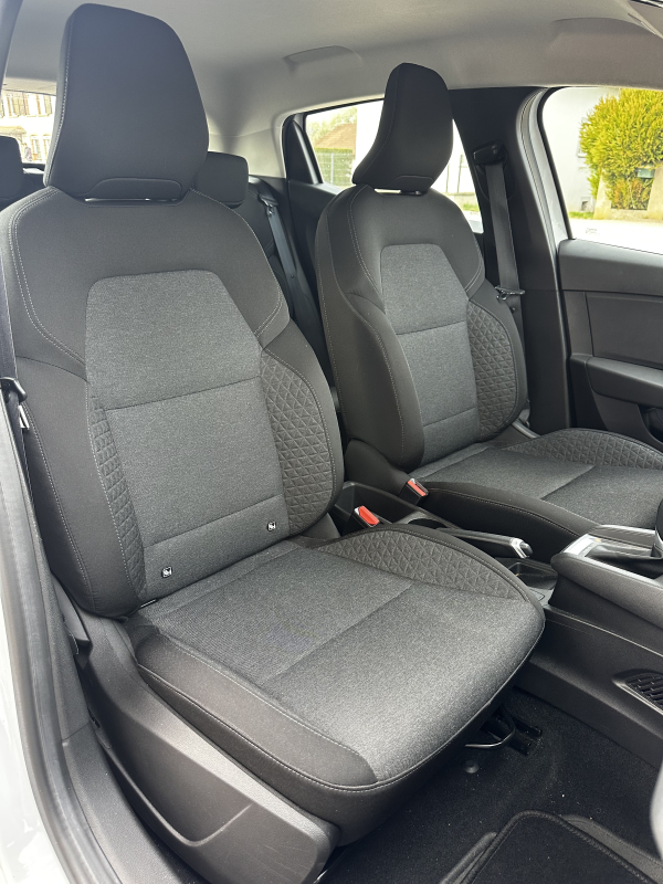 Renault Clio — 17
