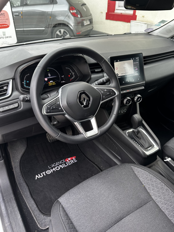 Renault Clio — 11